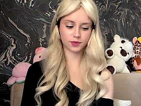 BundtAmely Cam