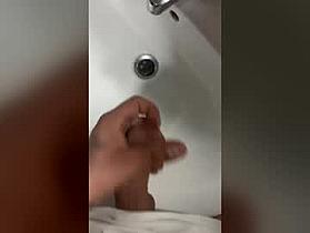 bigwhitecock658379 Cam