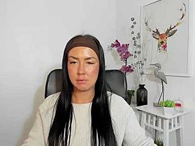 LauraCharm Cam