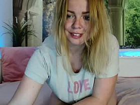 nicolelinharts Cam
