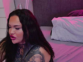 MelinaCurves Cam