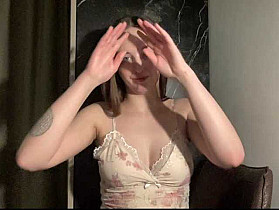 CharlotteNatural Cam