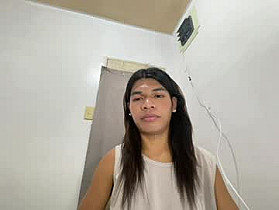 lady_in_town0 Cam