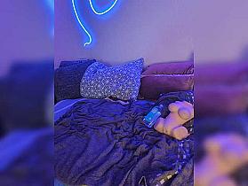 MilfShakeDaddy90 Cam