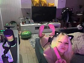 PaleSuccubus Cam