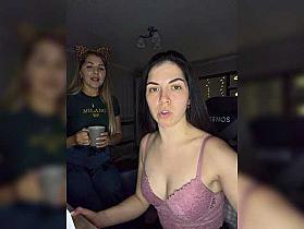 Vika19981-ValeriA98 Cam
