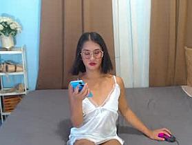 urdreamgirl_chels4uxxx Cam
